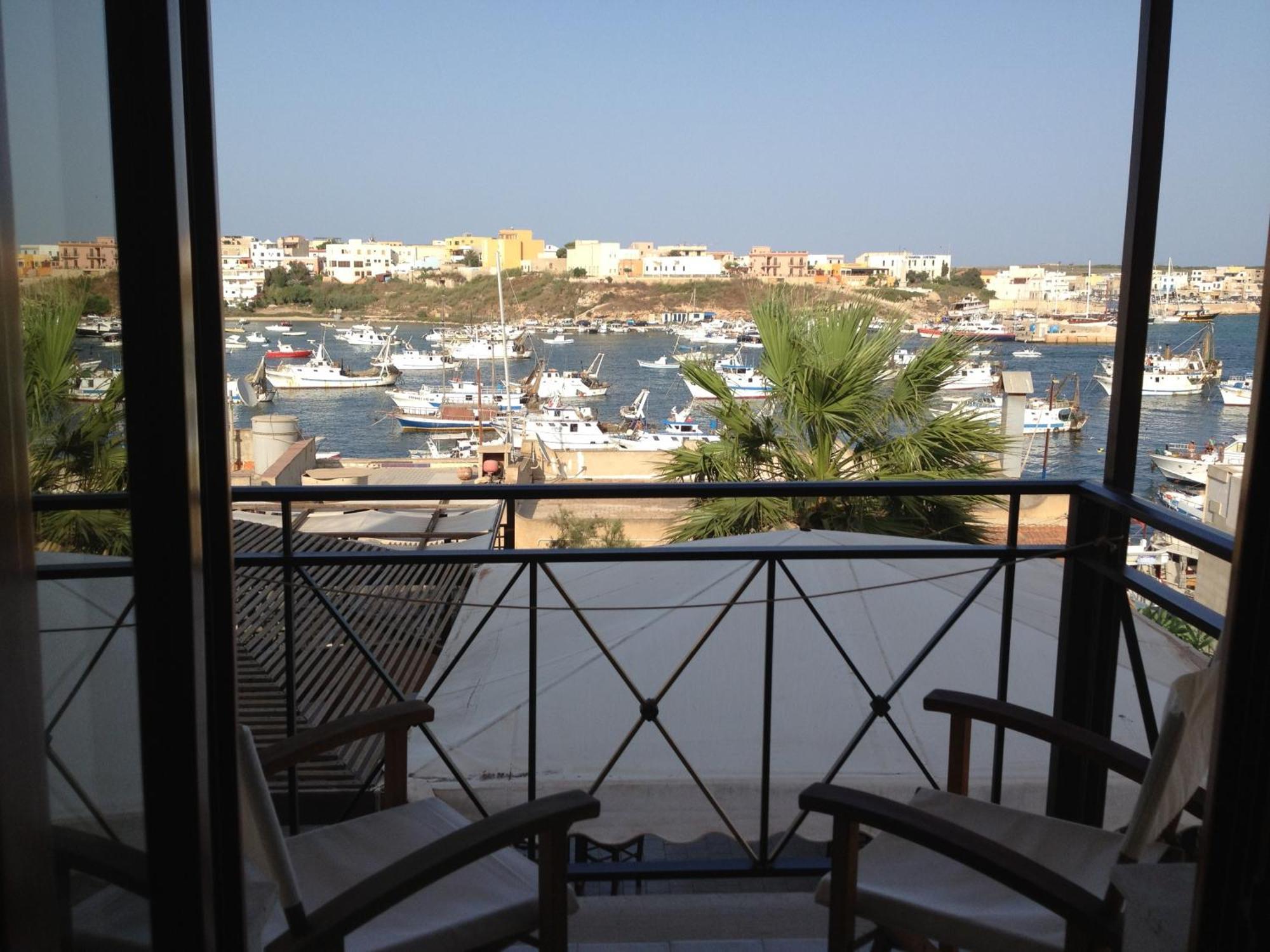 Hotel Medusa Lampedusa Exteriör bild
